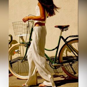 H&M crinkled pull-on pants